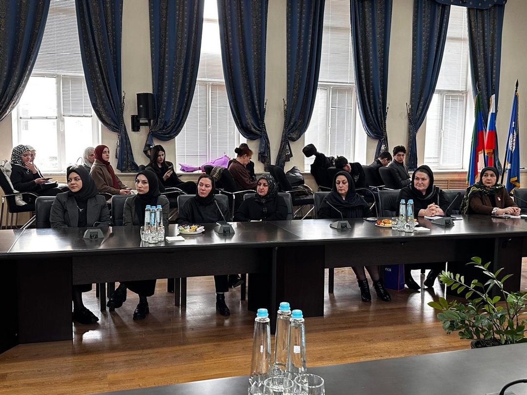 В ДГУ прошла встреча с матерями и вдовами погибших на СВО выпускников и студентов университета