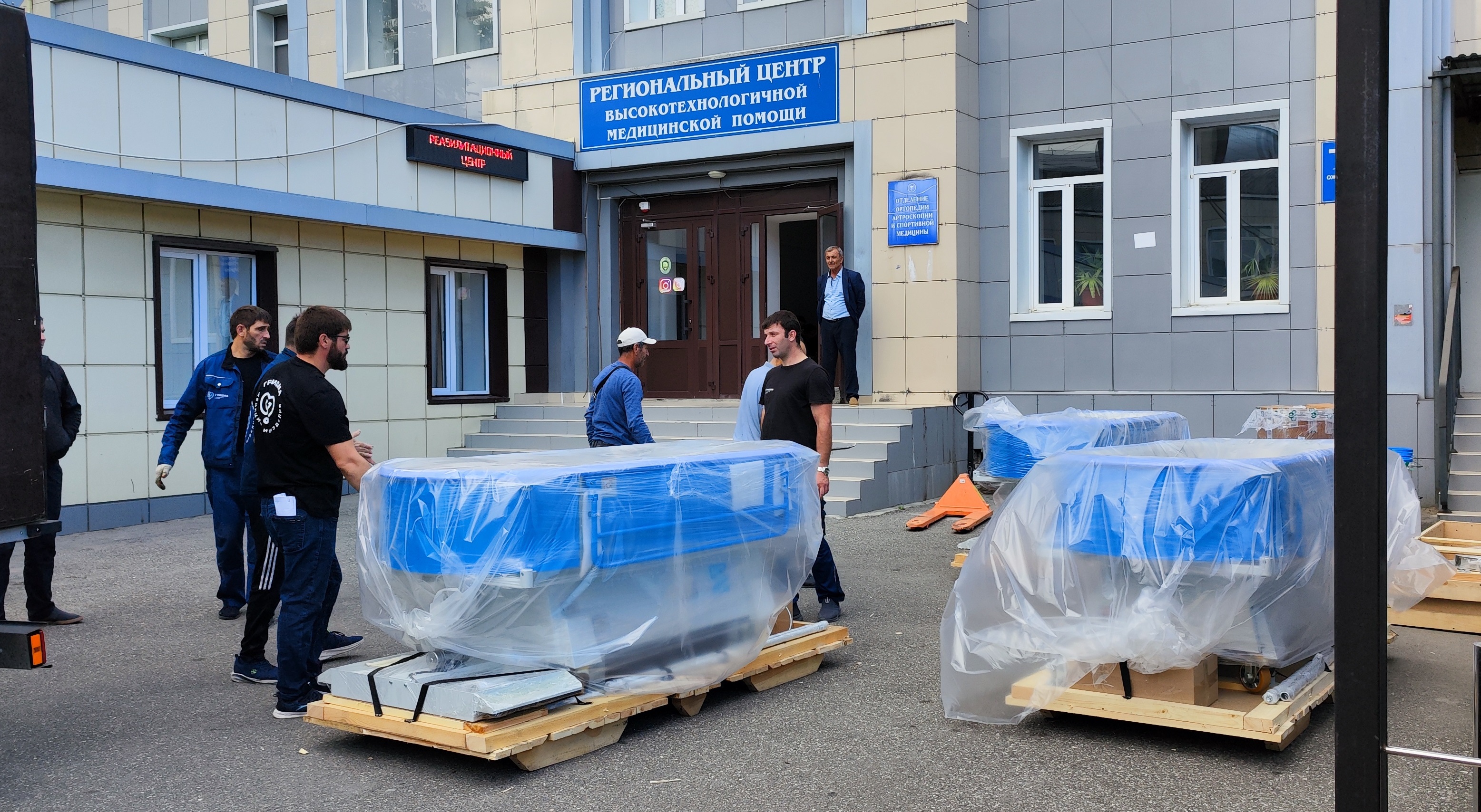 Три специализированные кровати для ожоговых больных поступили в Республиканскую клиническую больницу им.А.В.Вишневского в Махачкале