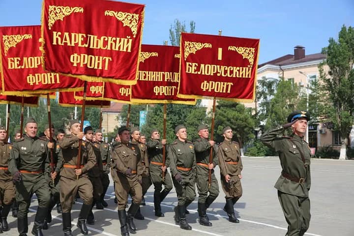 В Каспийске прошел Парад Победы