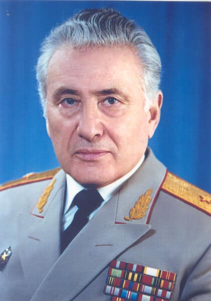 В Музее боевой славы им. В.Макаровой почтили память генерал-майора Муртазалиева Омара Муртазалиевича, которому 14 октября исполнилось бы 95 лет