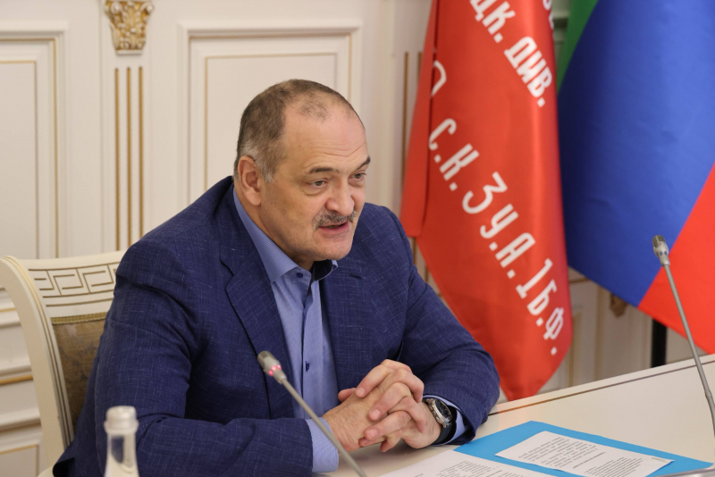 Сергей Меликов поздравил журналистов Дагестана с Днем печати