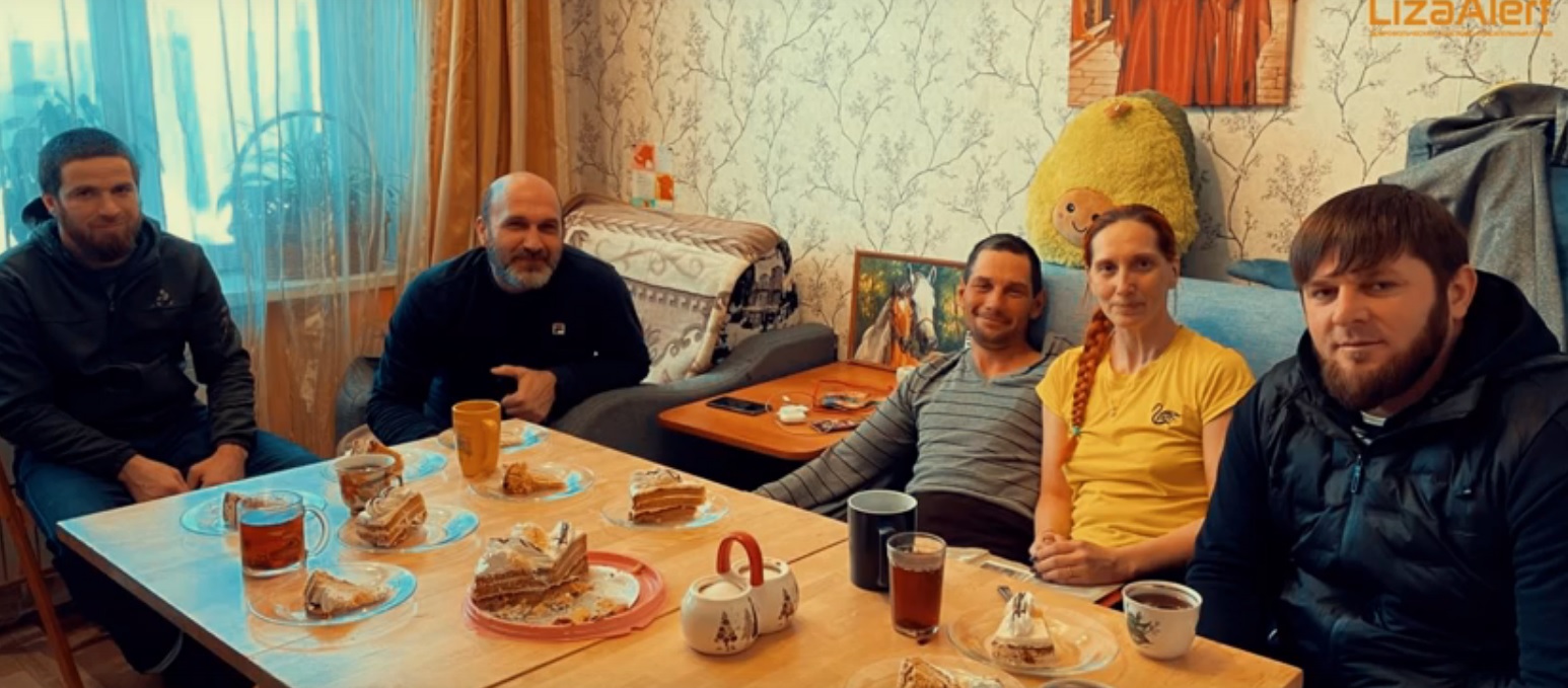 Поисковики из "Лиза Алерт" в Дагестане помогли мужчине найти свою семью