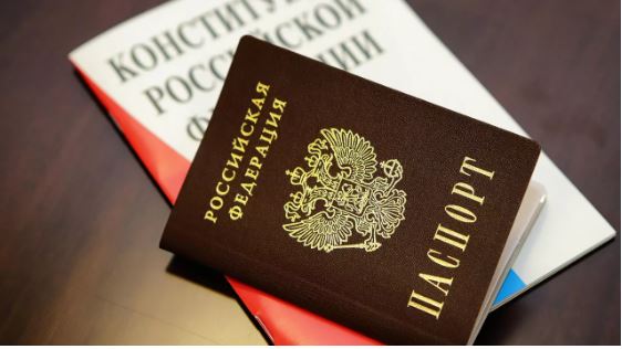 Российские паспорта получили 62 беженца из Палестины