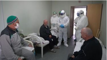 Руководитель Минздрава Дагестана посетил урологический ценр, перепрофилированный для лечения больных с симптомами COVID-19