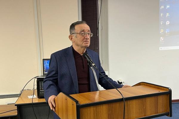 Презентация сборника стихов Камиля Дадаева состоялась в Национальной библиотеке Дагестана