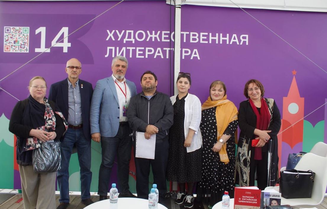 Дагестанская делегация принимает участие в главном книжном фестивале России