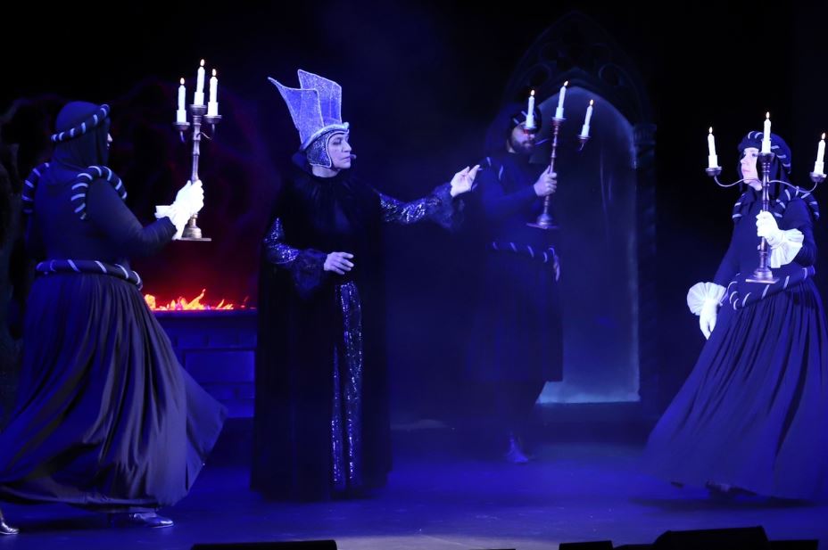 Дагестанские кукольники представили премьеру спектакля «Красавица и чудовище»