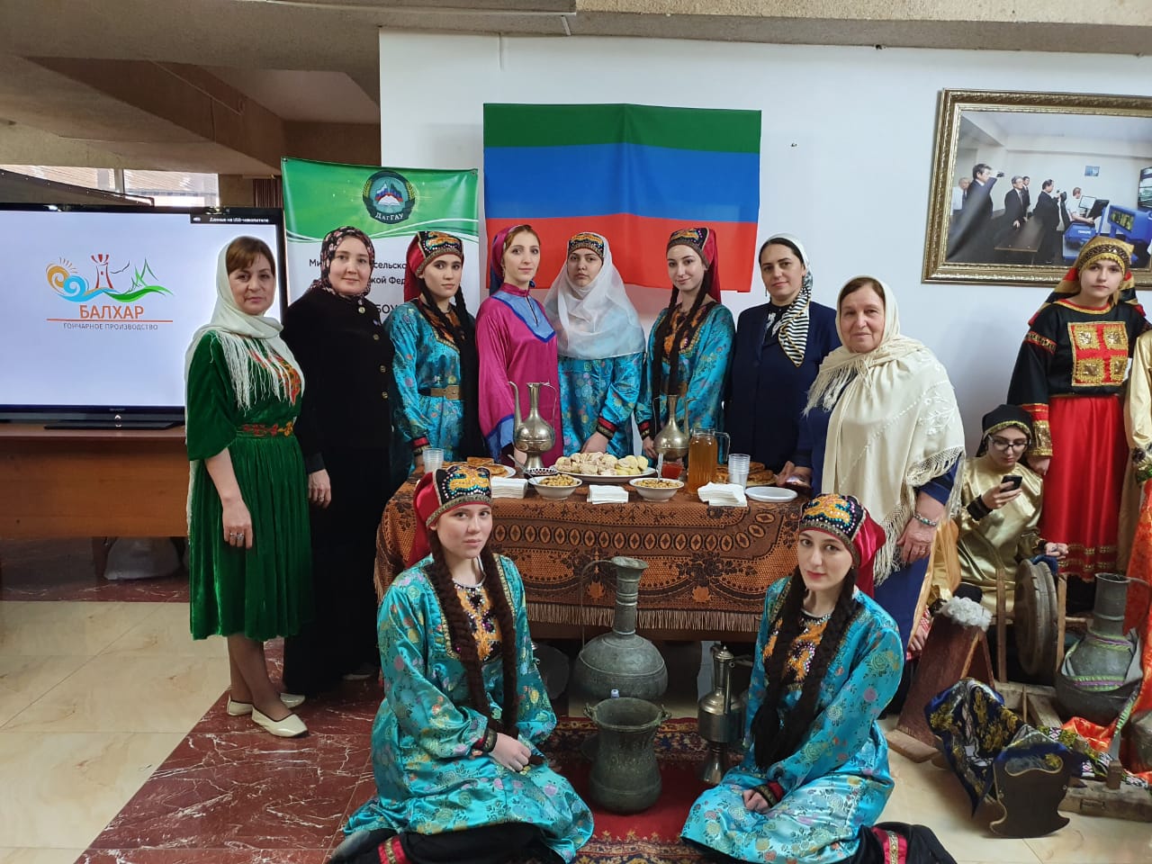 Выставка Кайтагской вышивки была представлена на Международном фестивале этнической культуры «Этнова»
