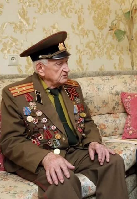 О первом бое и первой награде рассказал участник Сталинградской битвы