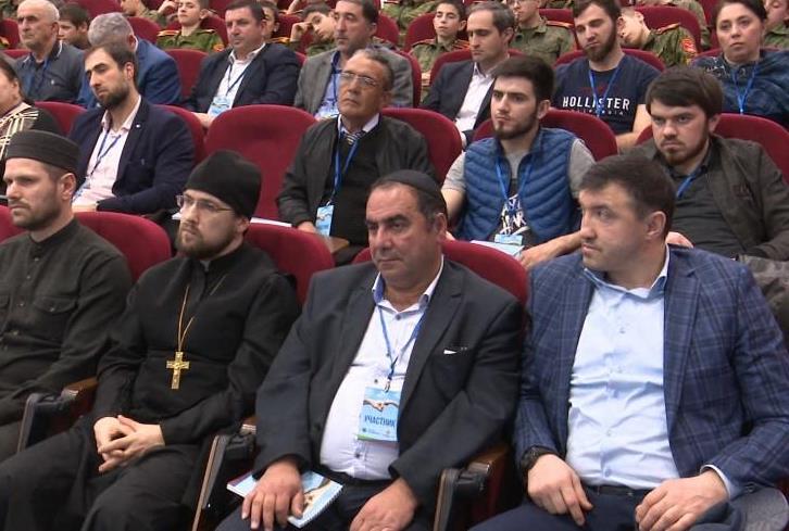 В Махачкале состоялся I Cеверокавказский форум отцов