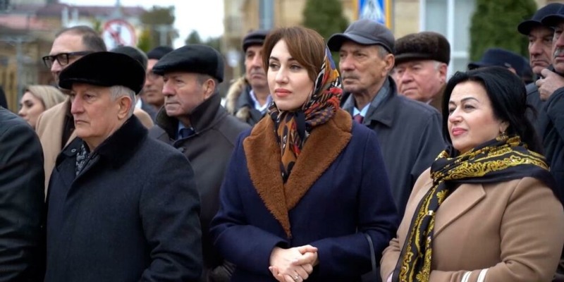 Памятник Сулейману Стальскому открыли в Дербенте