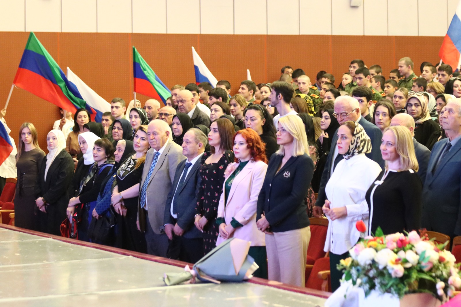 Торжественное мероприятие, посвящённое 80-летию со дня окончания «Битвы за Кавказ» и 30-летию Союза женщин Дагестана, прошло в Доме дружбы в Махачкале