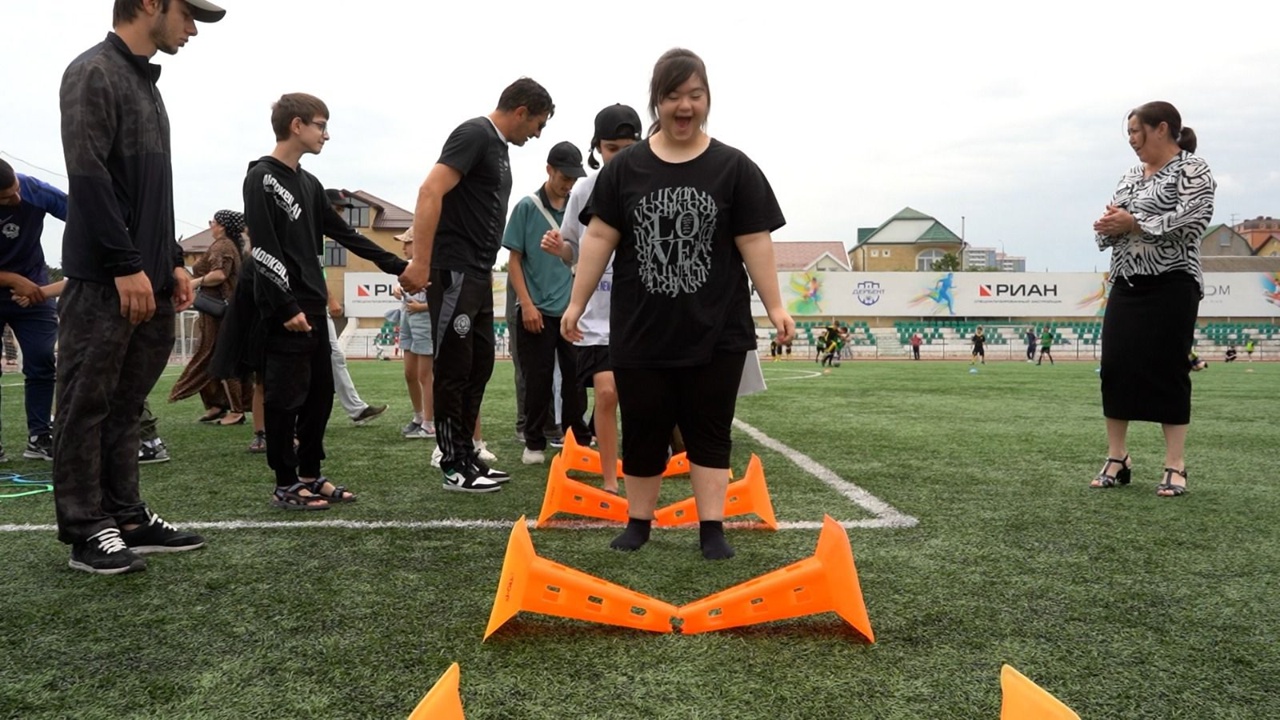 В Дербенте провели спортивный фестиваль для ребят с ограниченными возможностями здоровья