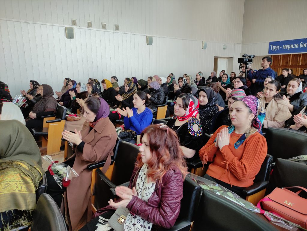 Международный женский экономический форум начался в Дагестане