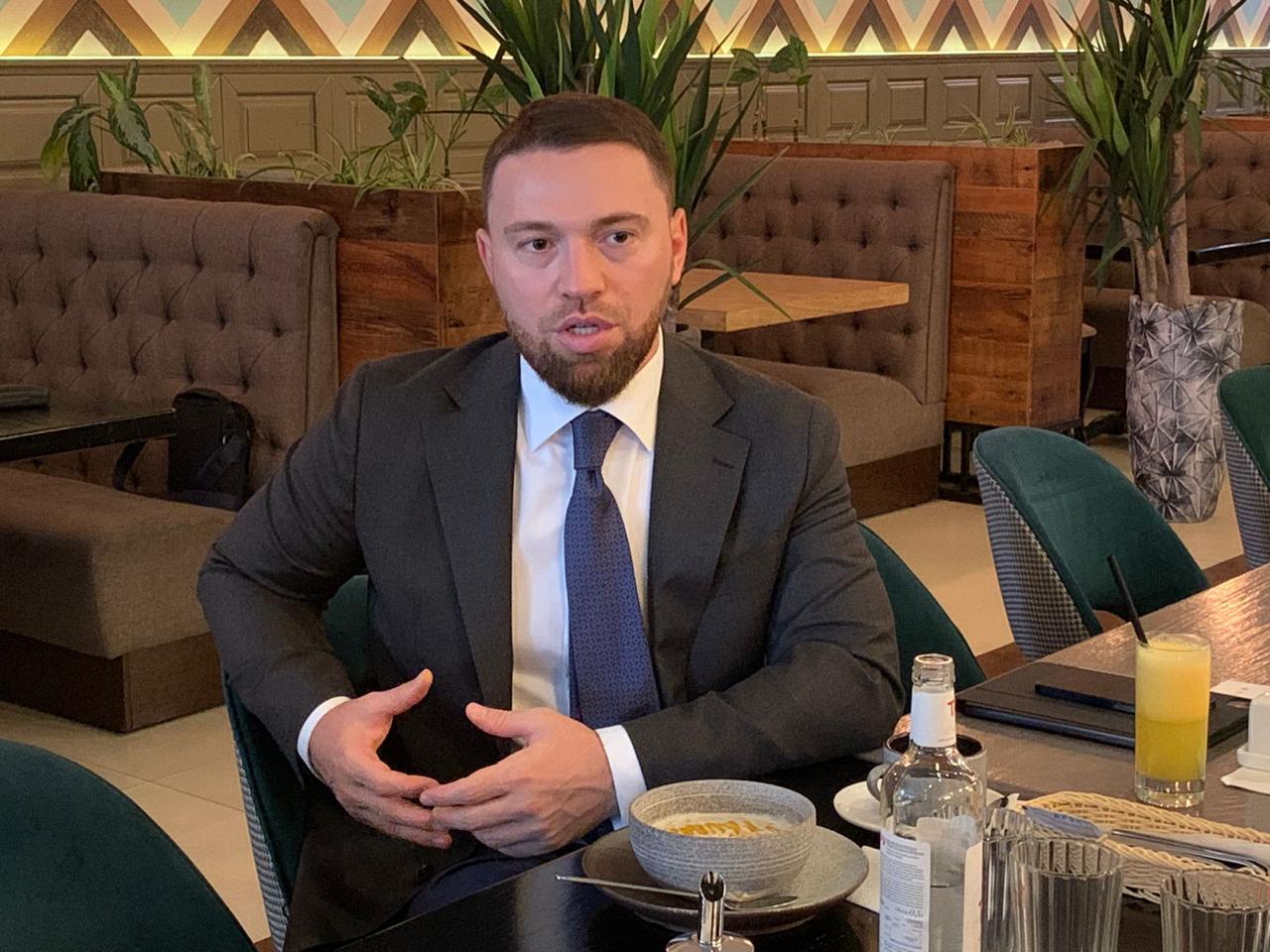 Руководитель Дагпредпринимательства Хаджимурад Исрапилов обсудил взаимодействие с бизнес-сообществом Махачкалы