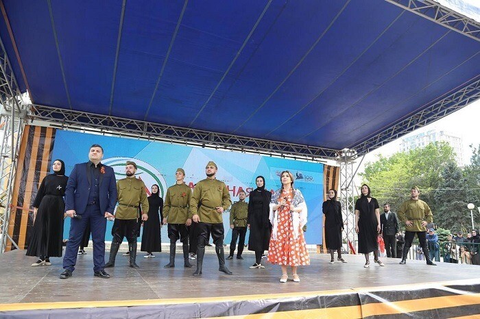 Форум-фестиваль народных театров "Народная маска" прошел в Махачкале