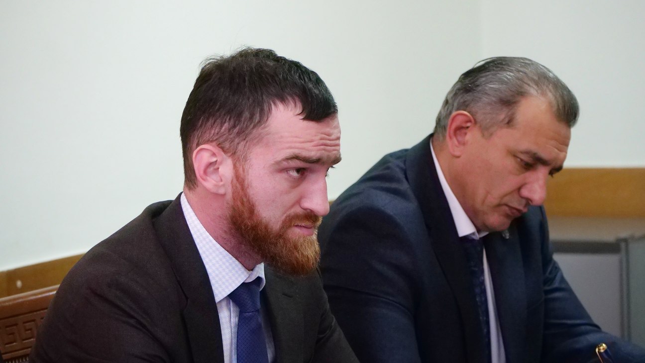 Темирлан Абуталимов провел прием граждан в Буйнакском районе