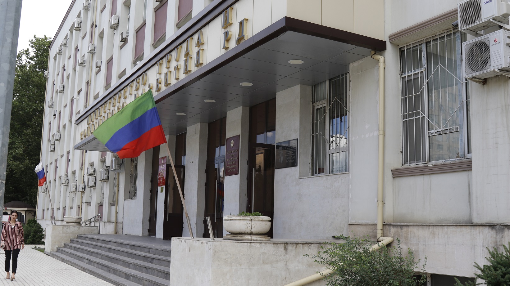 Мобильные бригады Минтруда Дагестана в 2022 году оказали более 36 тысяч социальных услуг