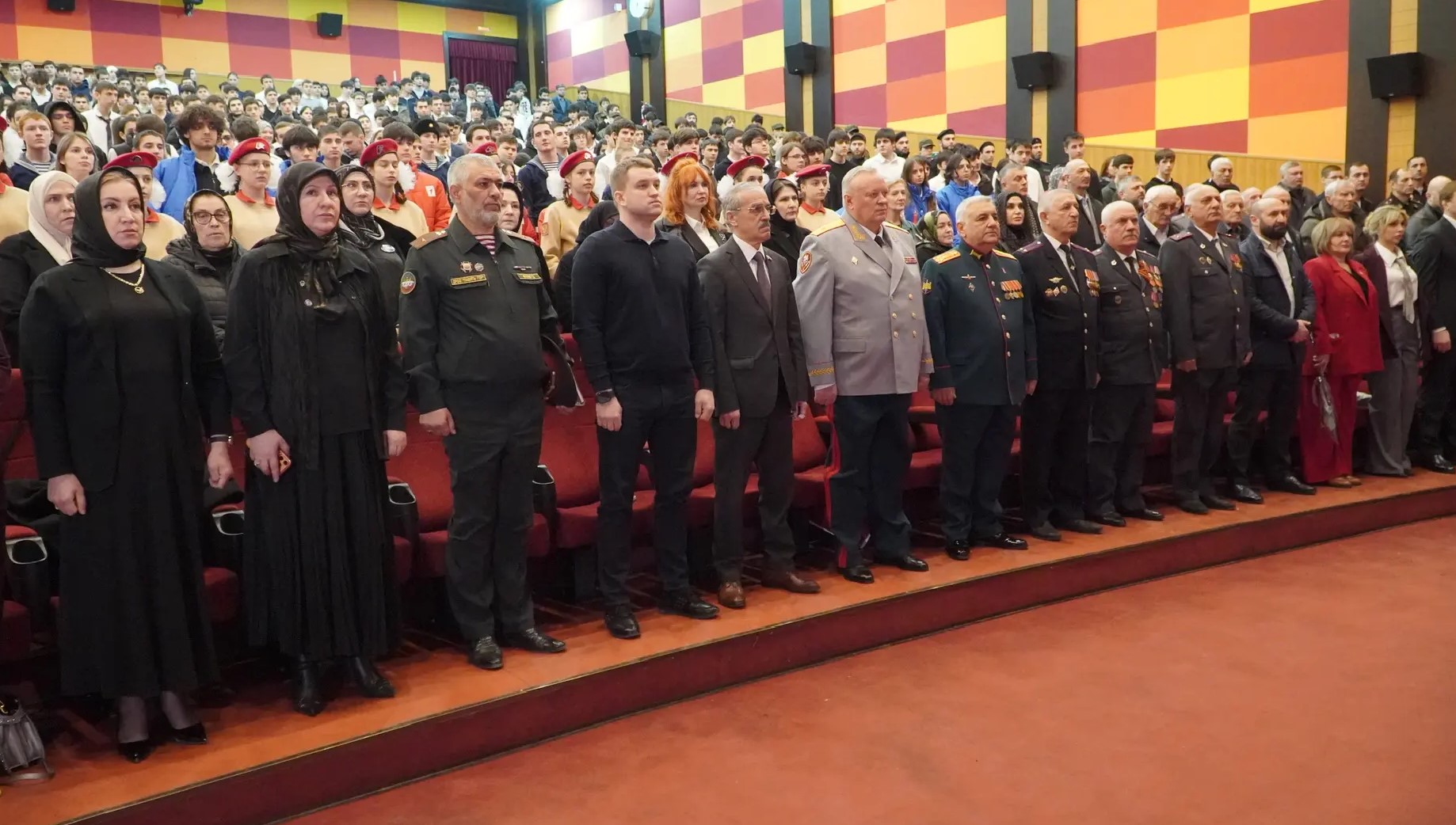 "Есть такая профессия - Родину защищать!": в Каспийске прошла военно-патриотическая конференция