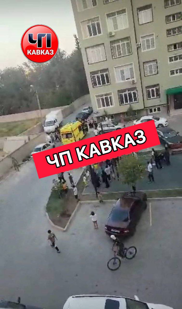 Пятилетний ребенок выпал из окна в Каспийске