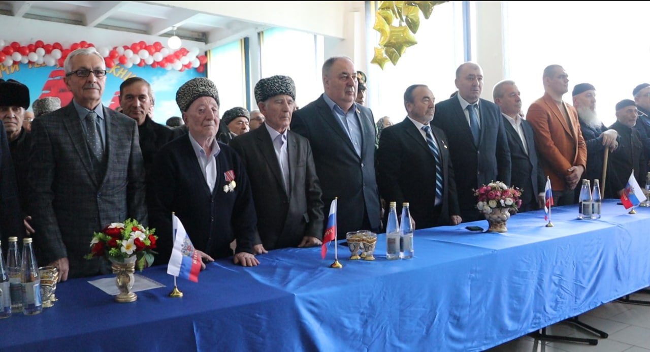 «Парту Героя» в честь Умарпаши Ханалиева открыли в Хасавюрте