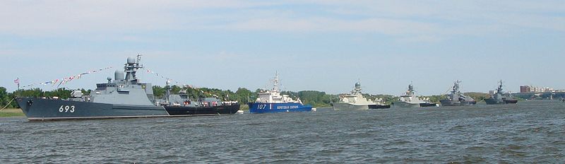Концерты оркестра ВМФ и ансамбля "Черные береты" прошли к 300-летию Каспийской флотилии