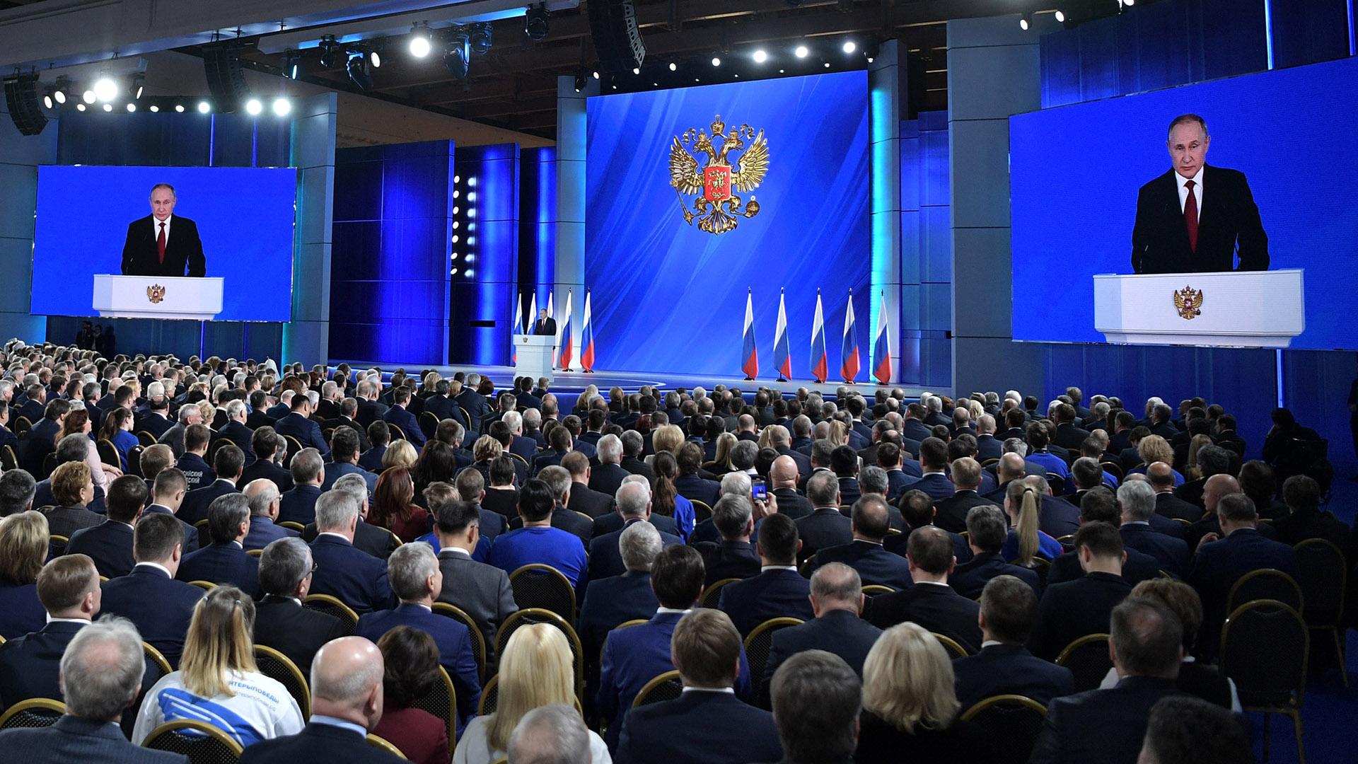 Министр труда и социального развития РД Изумруд Мугутдинова прокомментировала Послание Владимира Путина Федеральному Собранию.