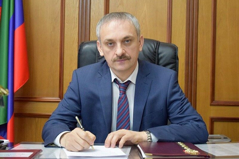 Руководитель Миннаца РД Энрик Муслимов обратился к дагестанцам