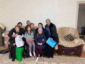 Социальные работники Минтруда Дагестана в Гумбетовском районе оказали помощь семьям мобилизованных граждан