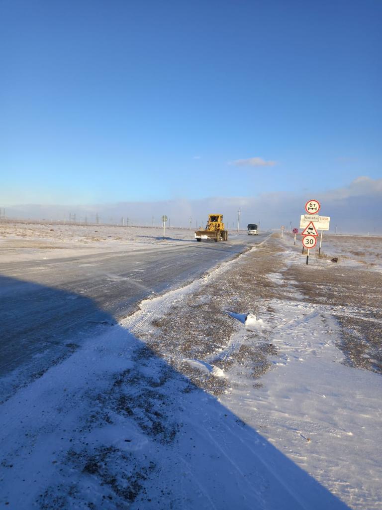 364 единиц техники задействовано в расчистке дорог в Дагестане