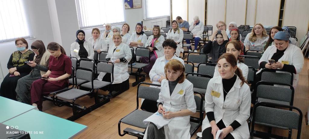 Специалисты Республиканского центра общественного здоровья обучили методике подсчета калорий