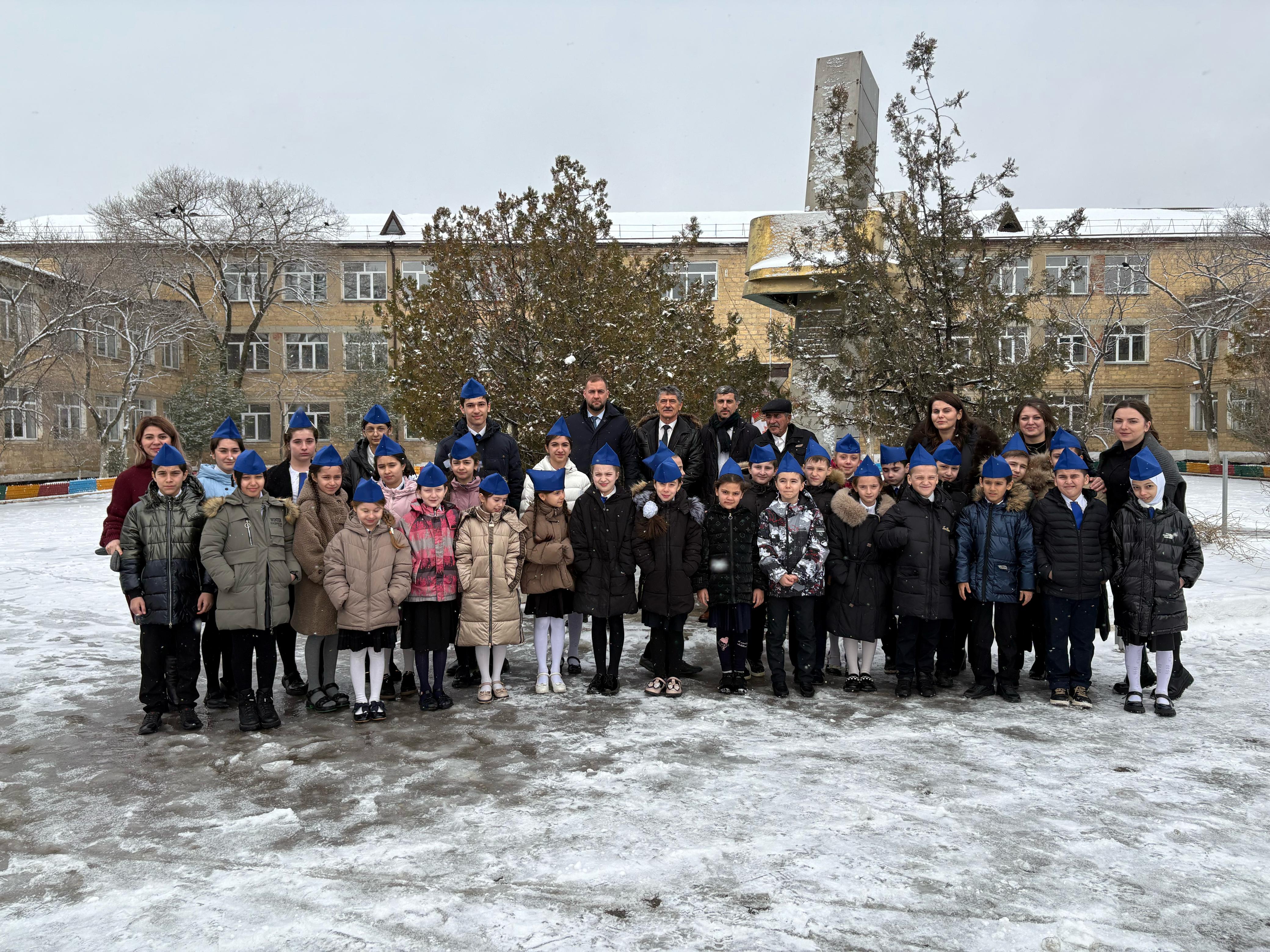В Каспийске юных лицеистов приняли в «Аметхановцы»