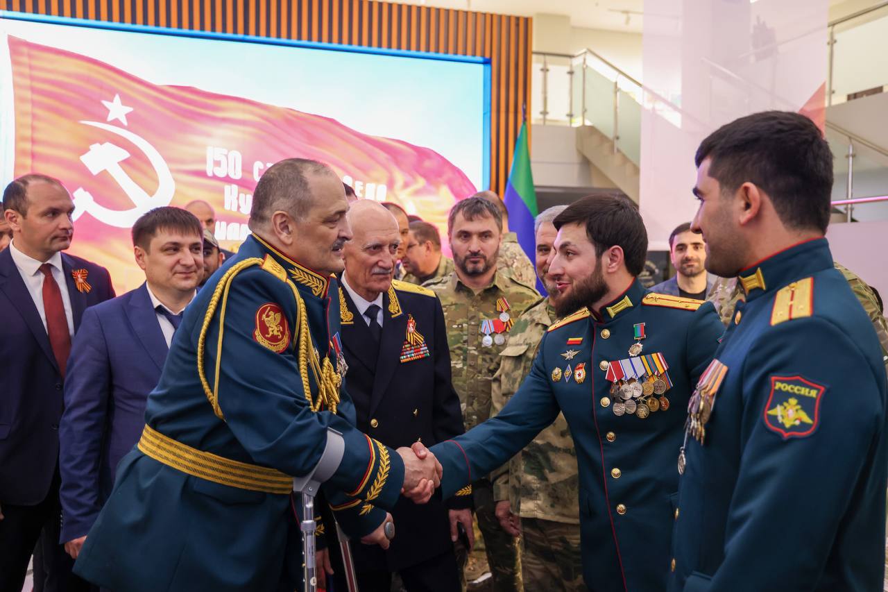 Сергей Меликов вручил награды дагестанским военнослужащим, отметив их вклад в защиту Отечества