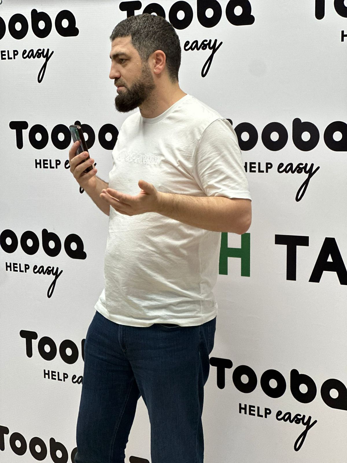 Программирование, благотворительность и искусственный интеллект: В Дагестане прошел хакатон VibeHackathon by Tooba