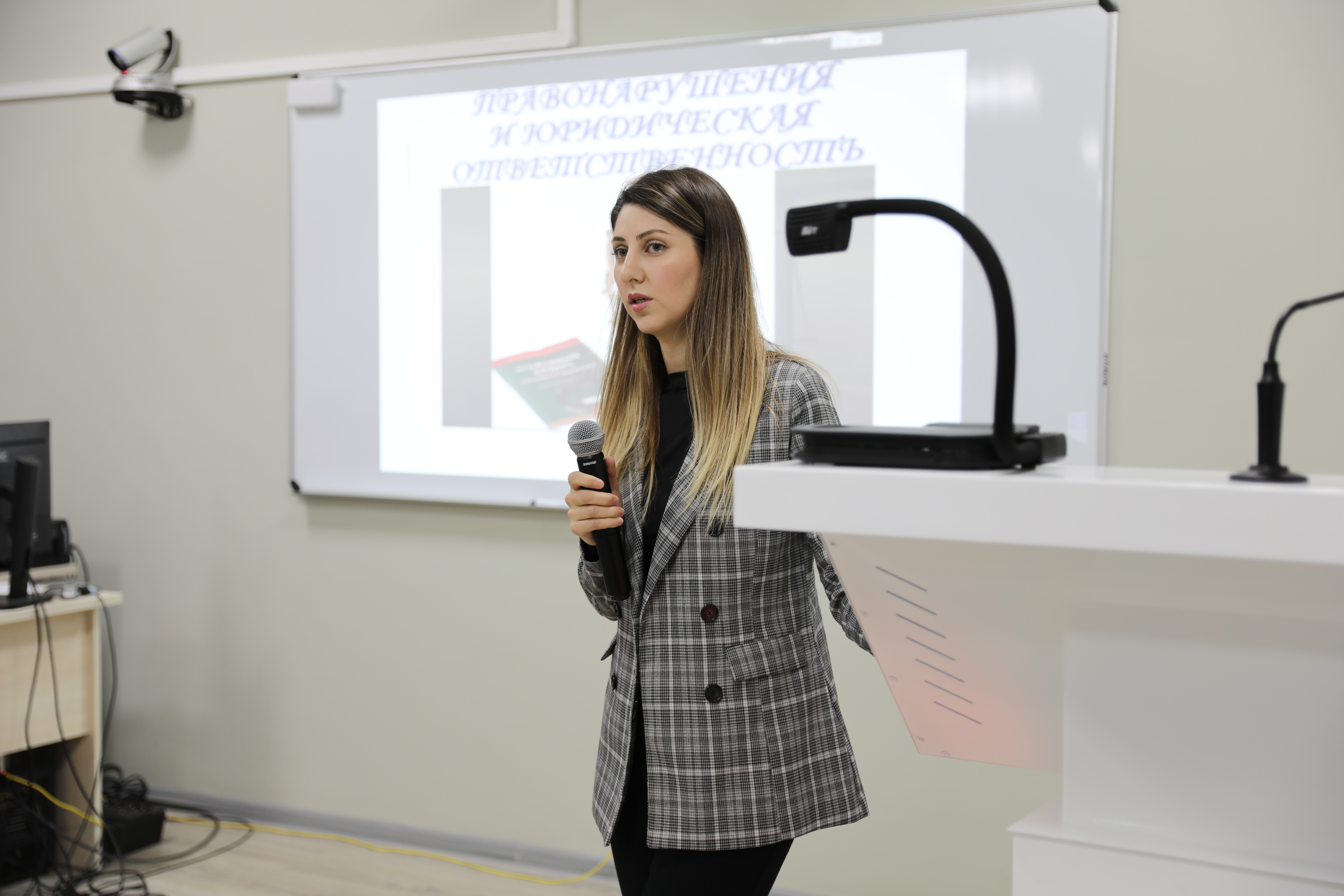 Сабина Велиева из Колледжа ДГУ стала победителем Республиканского конкурса профессионального мастерства среди учителей права