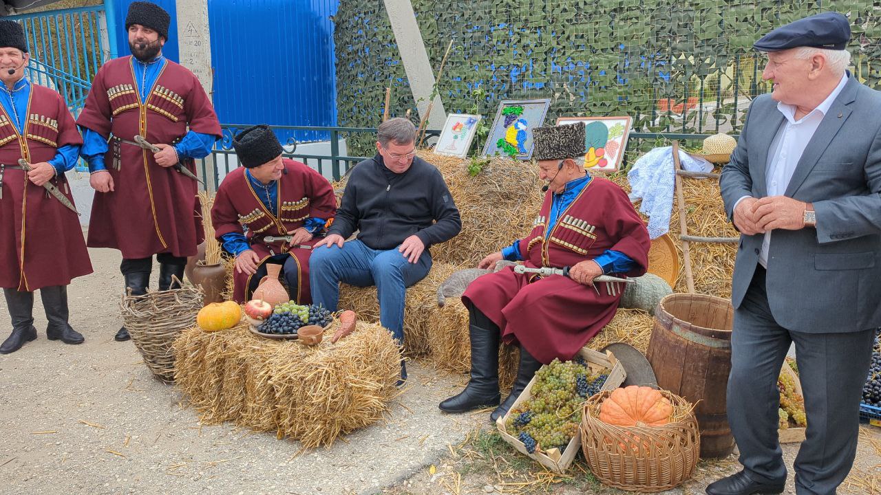 В Карабудахкенте прошел фестиваль «Карабудахкентская лоза»