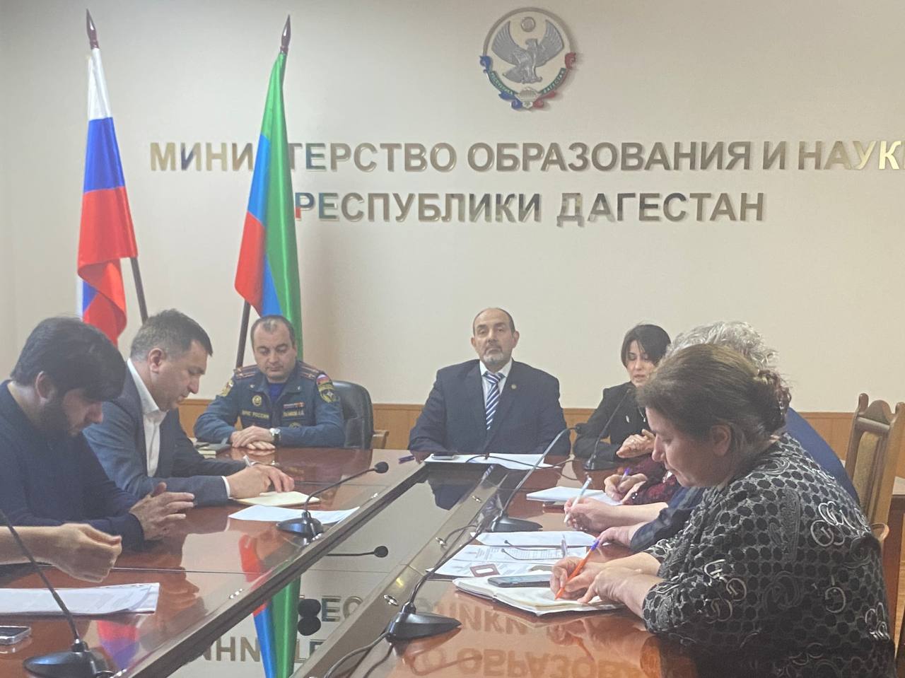 Рабочая группа Минобрнауки РД обсудила организацию летнего отдыха детей