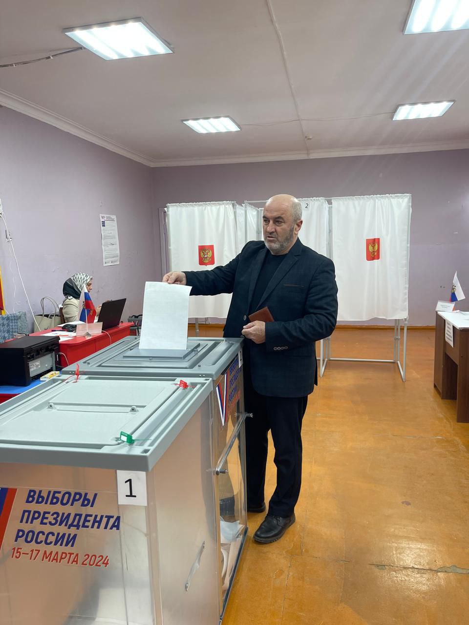 Глава Ассоциации пчеловодов Дагестана принял участие в выборах