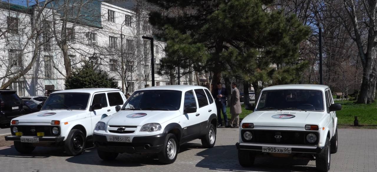 Добровольческому батальону «Каспий» в зону СВО передали автомобили