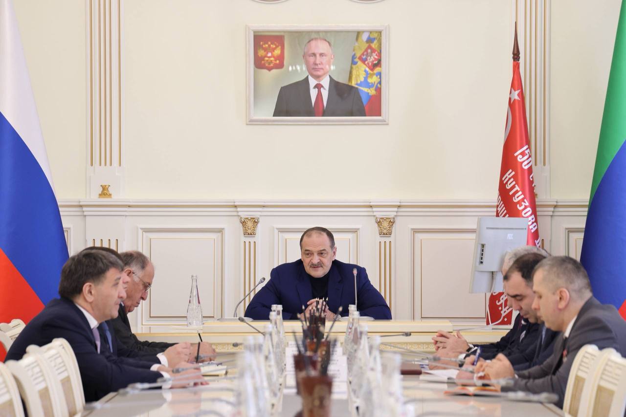 Глава Дагестана провел совещание по постановке задач на январь 2026 года