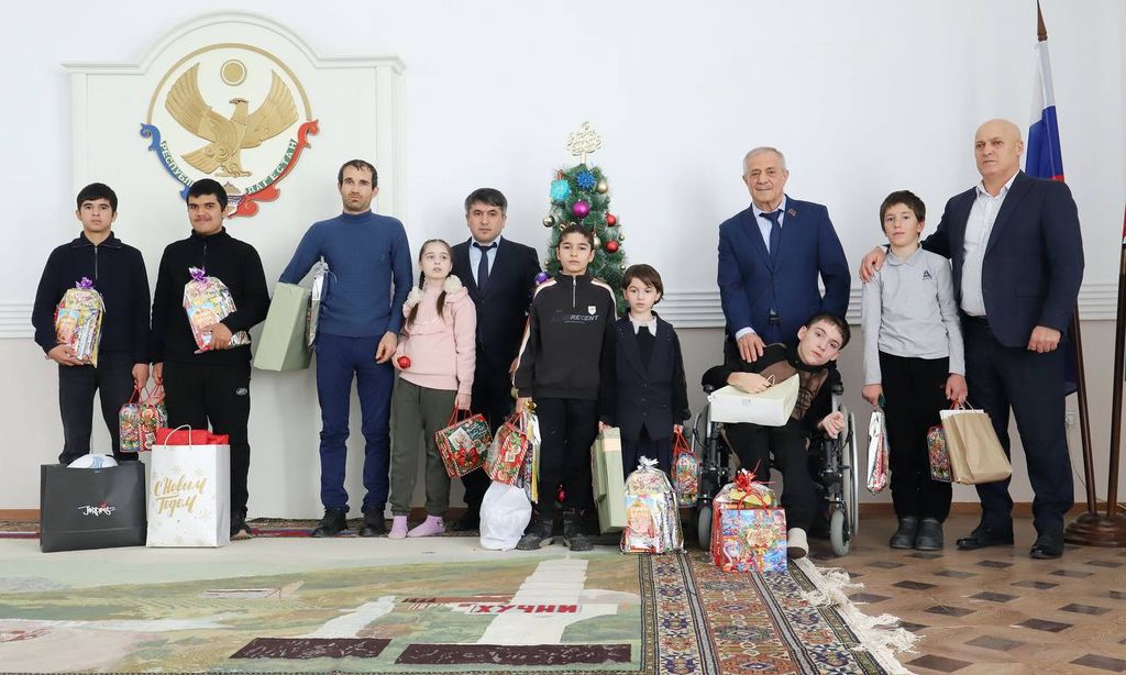 Табасаранский район и Михайловский округ Запорожской области провели акцию «Ёлка желаний»