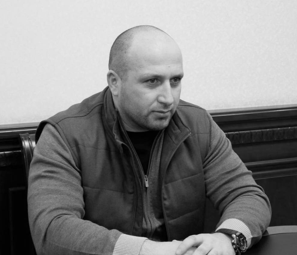 Глава Табасаранского района выразил соболезнования родным офицера Эрика Селимова