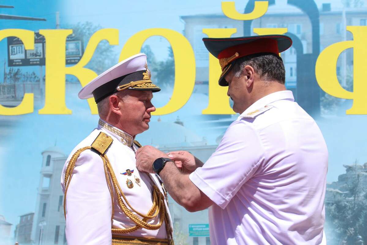 Глава РД: Награждение военнослужащих Каспийской флотилии
