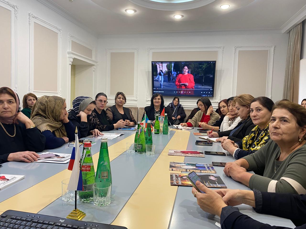 Сегодня выездную редколлегию журнал "Женщина Дагестана" провел в Магарамкентском районе