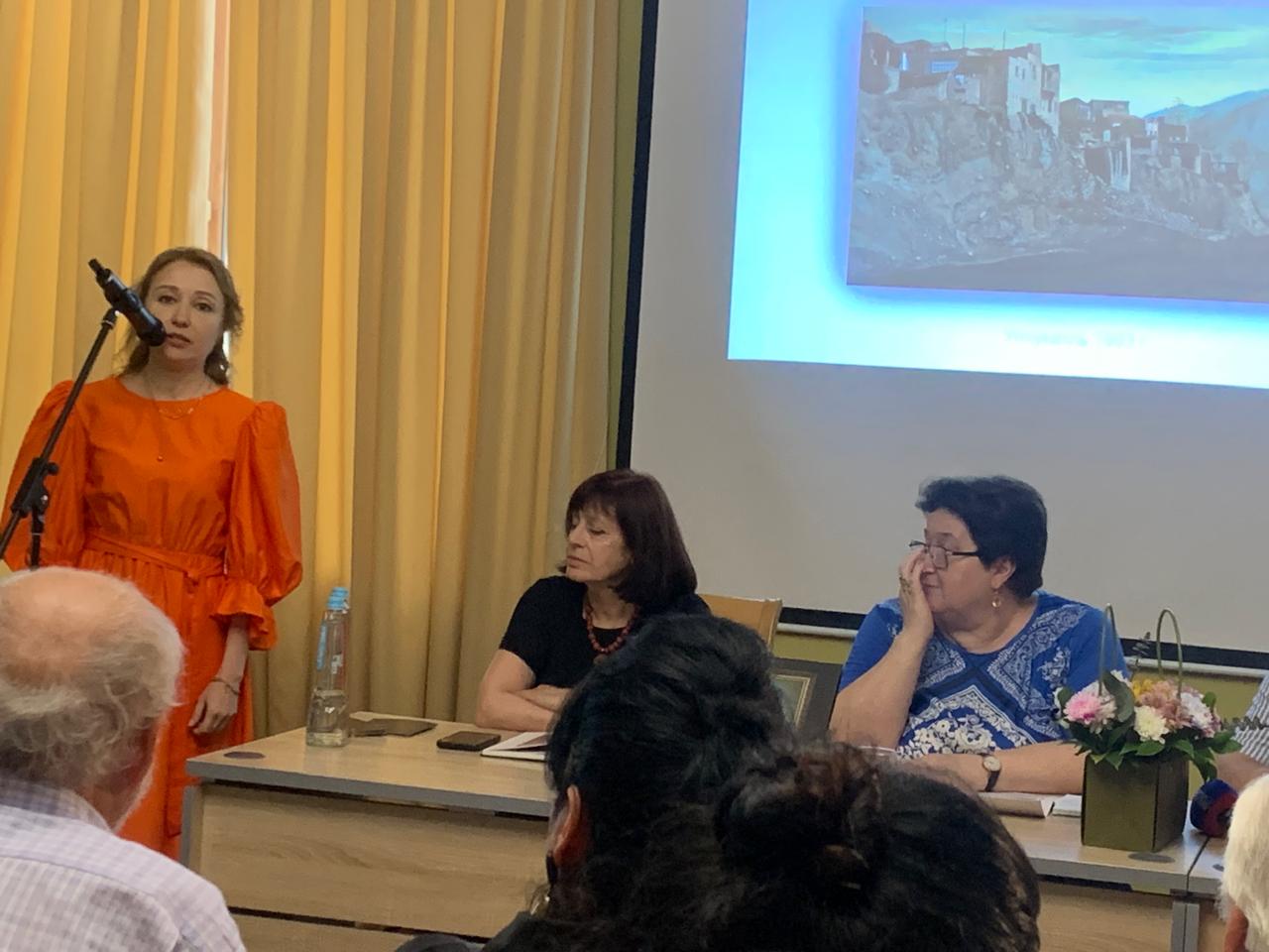 Презентация альбома работ Альберта Хаджаева состоялась в Национальном музее Дагестана
