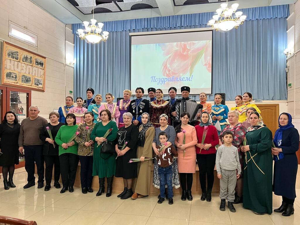 Концерт для мам и жен мобилизованных прошёл в Кизляре