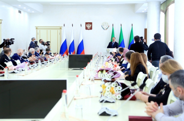 Торжественная церемония вручения государственных наград Республики Дагестан и Российской Федерации
