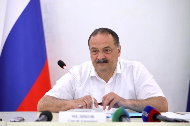 Сергей Меликов поздравил дагестанцев с Днем рождения А.С.Пушкина