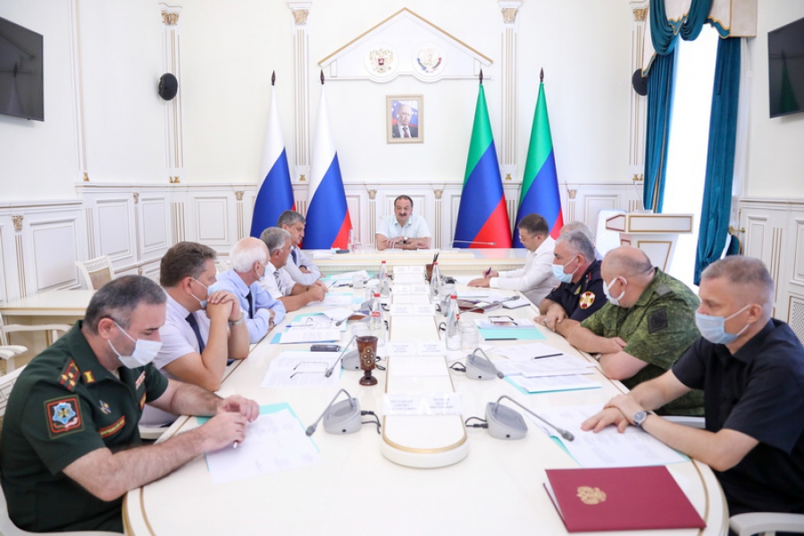 Готовность школ к новому учебному году обсудили под руководством Сергея Меликова