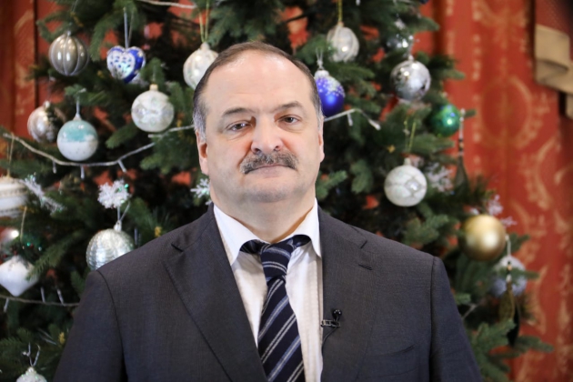 ПОЗДРАВЛЕНИЕ Главы Республики Дагестан Меликова С.А. с Новым годом